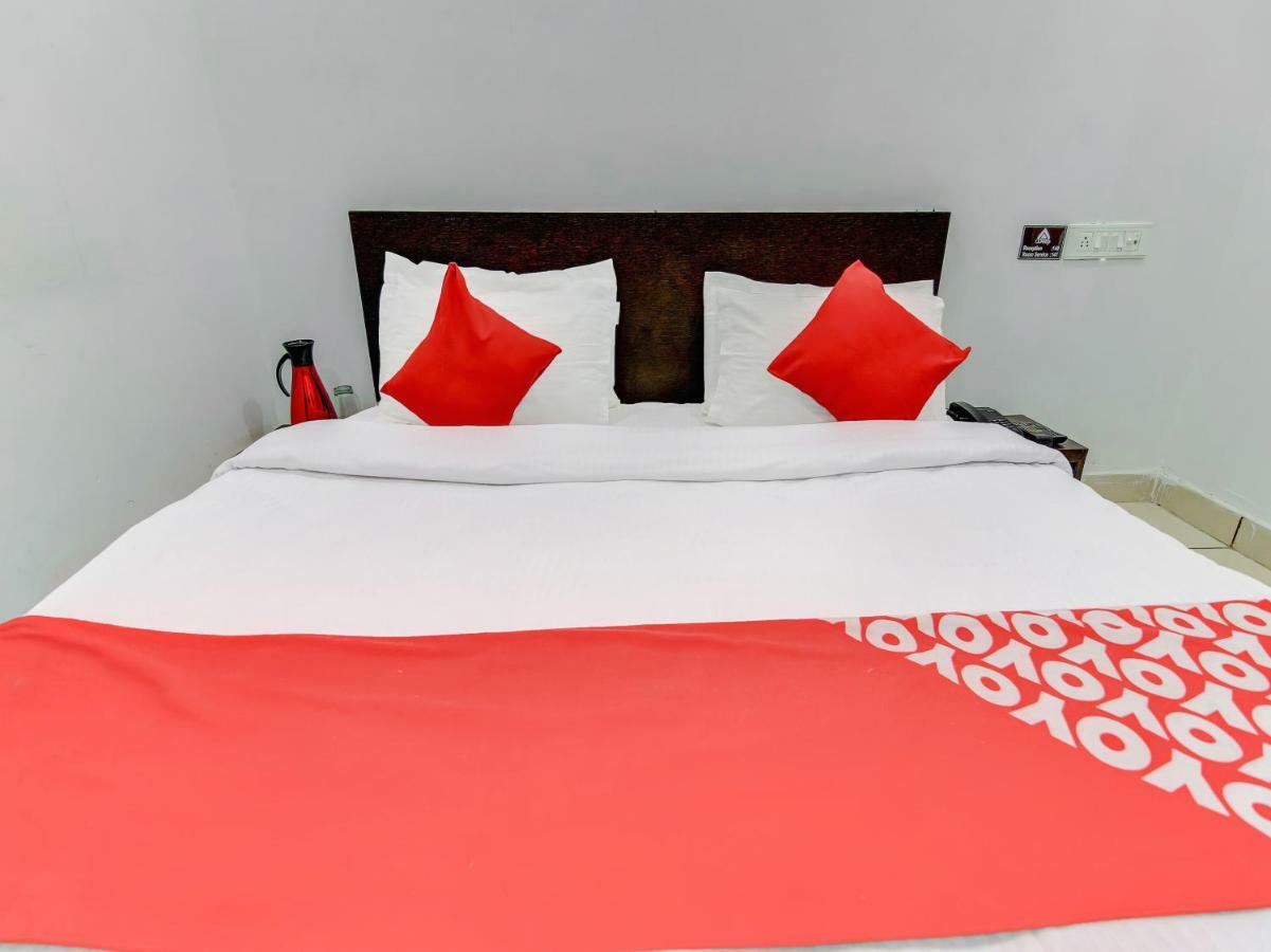 Oyo 27999 Hotel Deep Sirsa Exterior photo