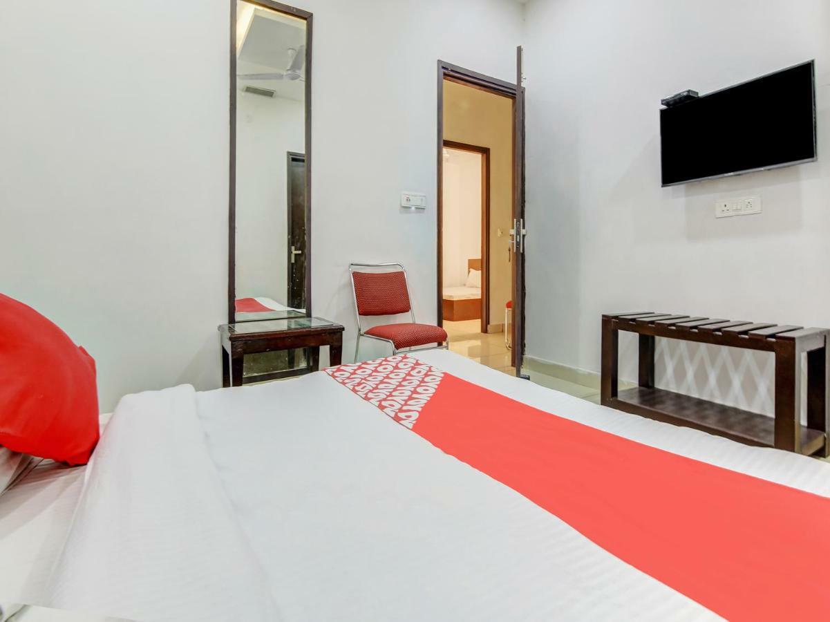 Oyo 27999 Hotel Deep Sirsa Exterior photo